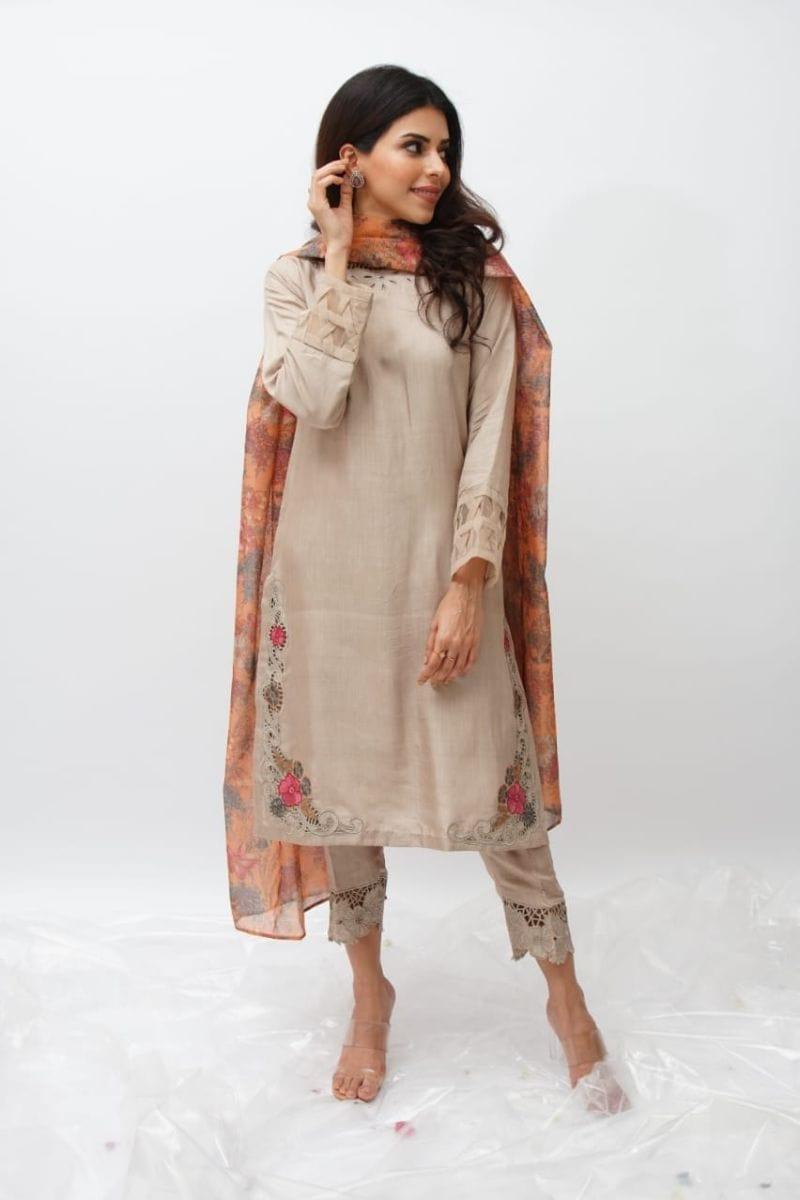 Urooj Atelier - Dusky Ivory - 3 Piece - ES 001