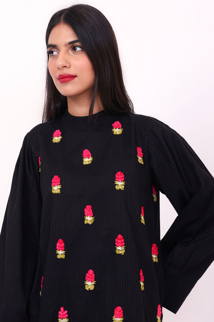 Generation - 2- Piece Exotic Blooms Set - Black - Studio by TCS