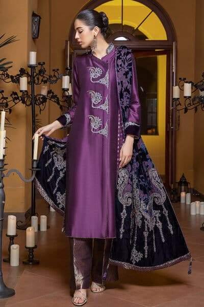 Nilofer Shahid - Empress Regina