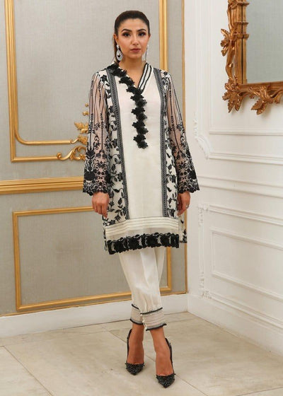 Maheen Ghani Taseer - Black & White Luna